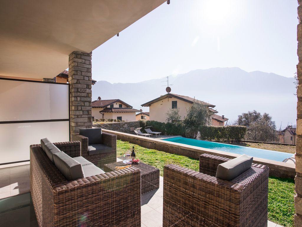 Ossuccio Grande C Home With Pool Sleeps 12 By Italian Apartments Комо Екстер'єр фото