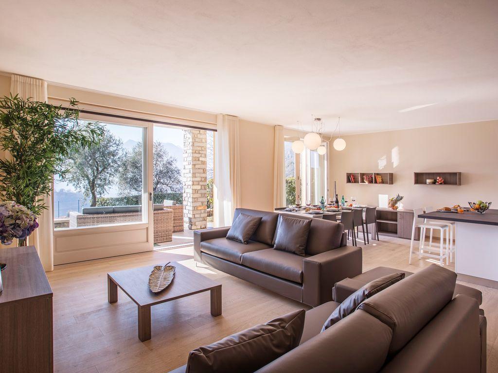 Ossuccio Grande C Home With Pool Sleeps 12 By Italian Apartments Комо Екстер'єр фото