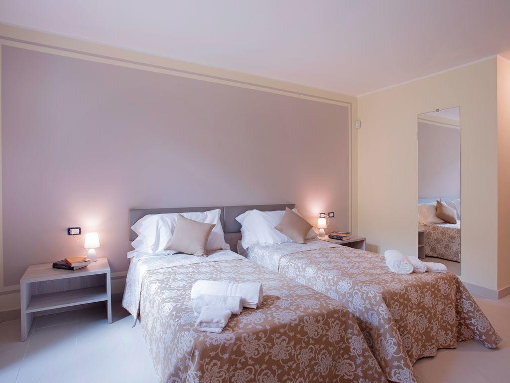 Ossuccio Grande C Home With Pool Sleeps 12 By Italian Apartments Комо Екстер'єр фото