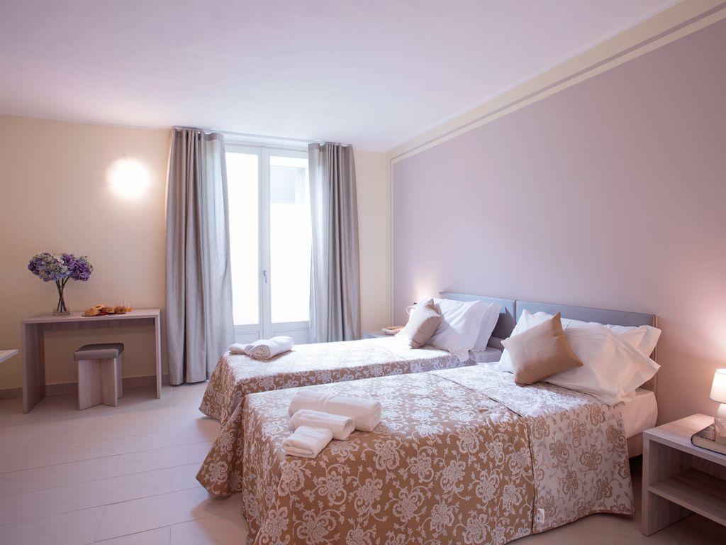 Ossuccio Grande C Home With Pool Sleeps 12 By Italian Apartments Комо Екстер'єр фото