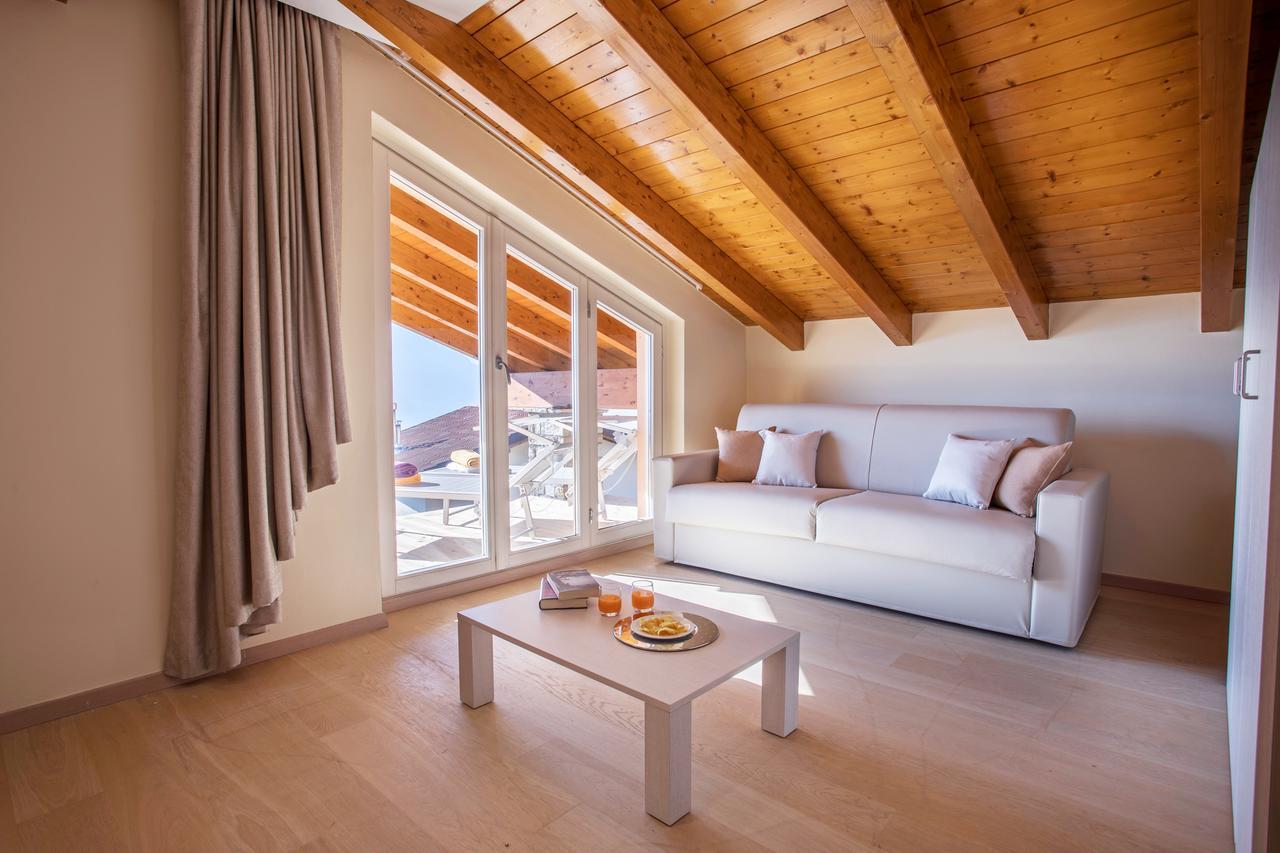 Ossuccio Grande C Home With Pool Sleeps 12 By Italian Apartments Комо Екстер'єр фото