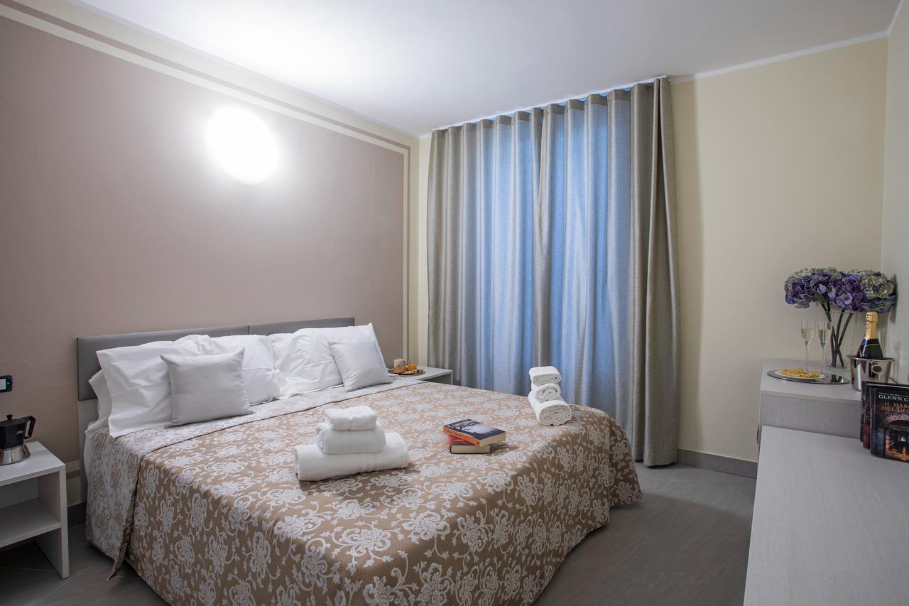 Ossuccio Grande C Home With Pool Sleeps 12 By Italian Apartments Комо Екстер'єр фото