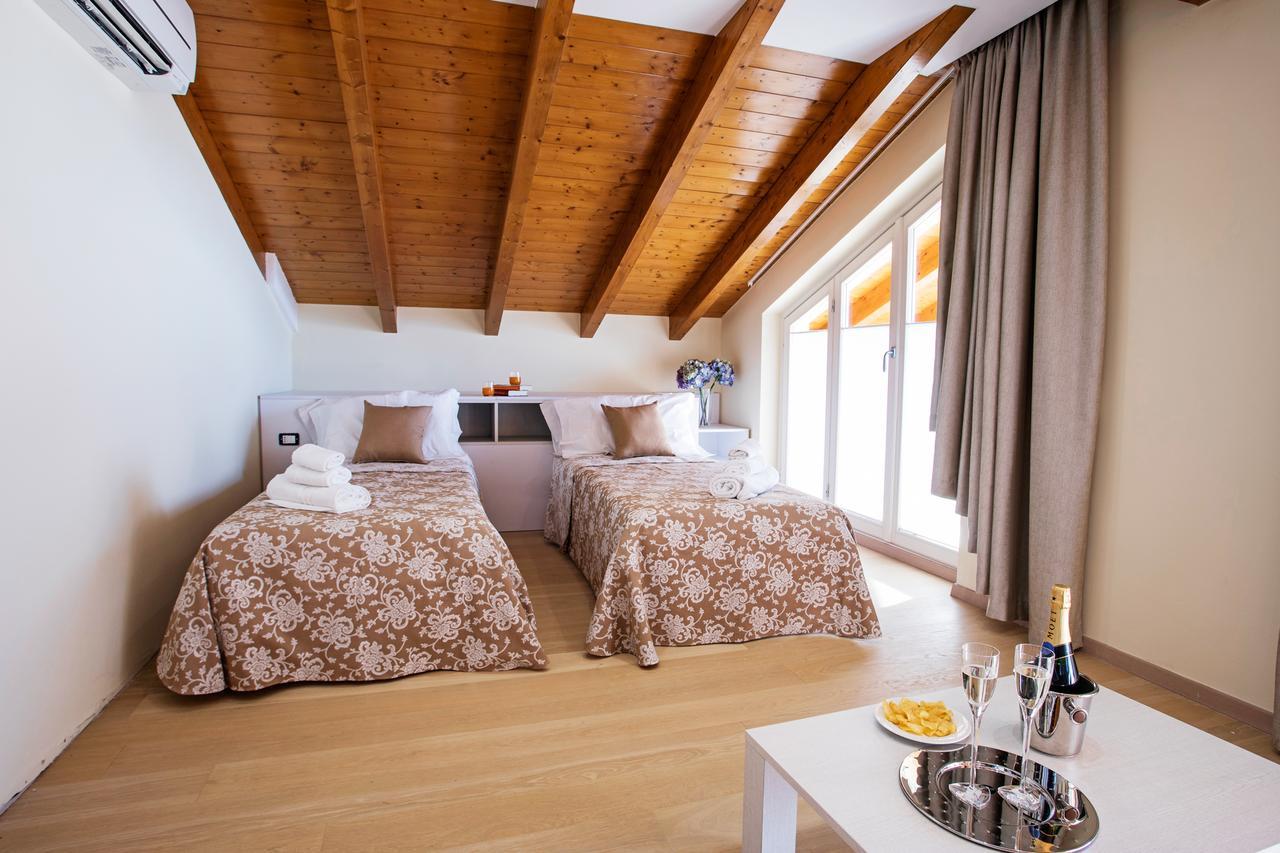 Ossuccio Grande C Home With Pool Sleeps 12 By Italian Apartments Комо Екстер'єр фото